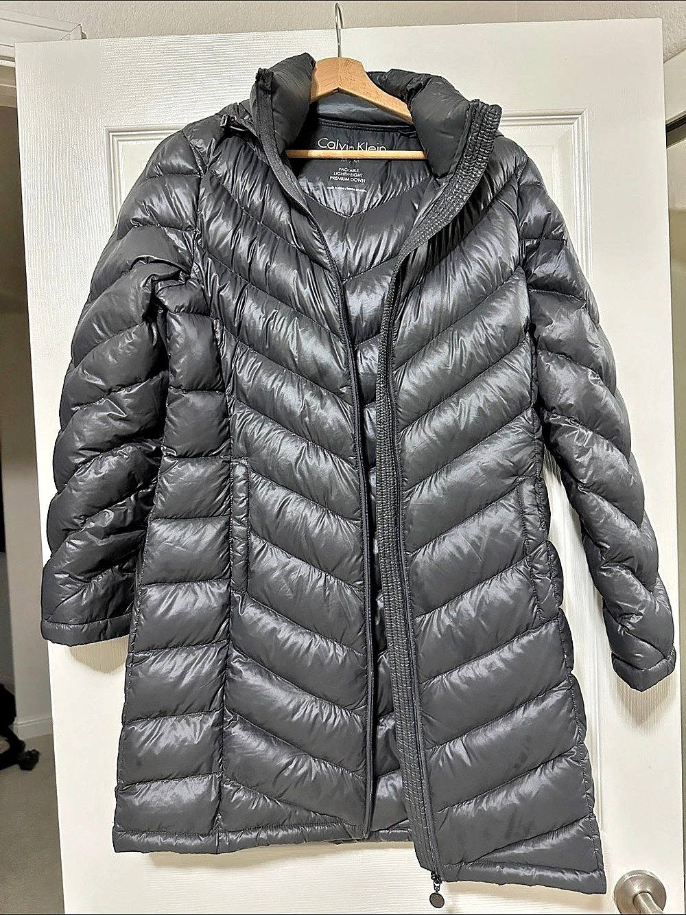 Calvin Klein Packable Lightweight Premium Down Gray Puffer Coat Size Medium